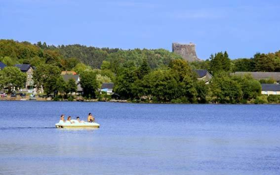 Hotel Domaine Du Lac Chambon Murol Eksteriør billede
