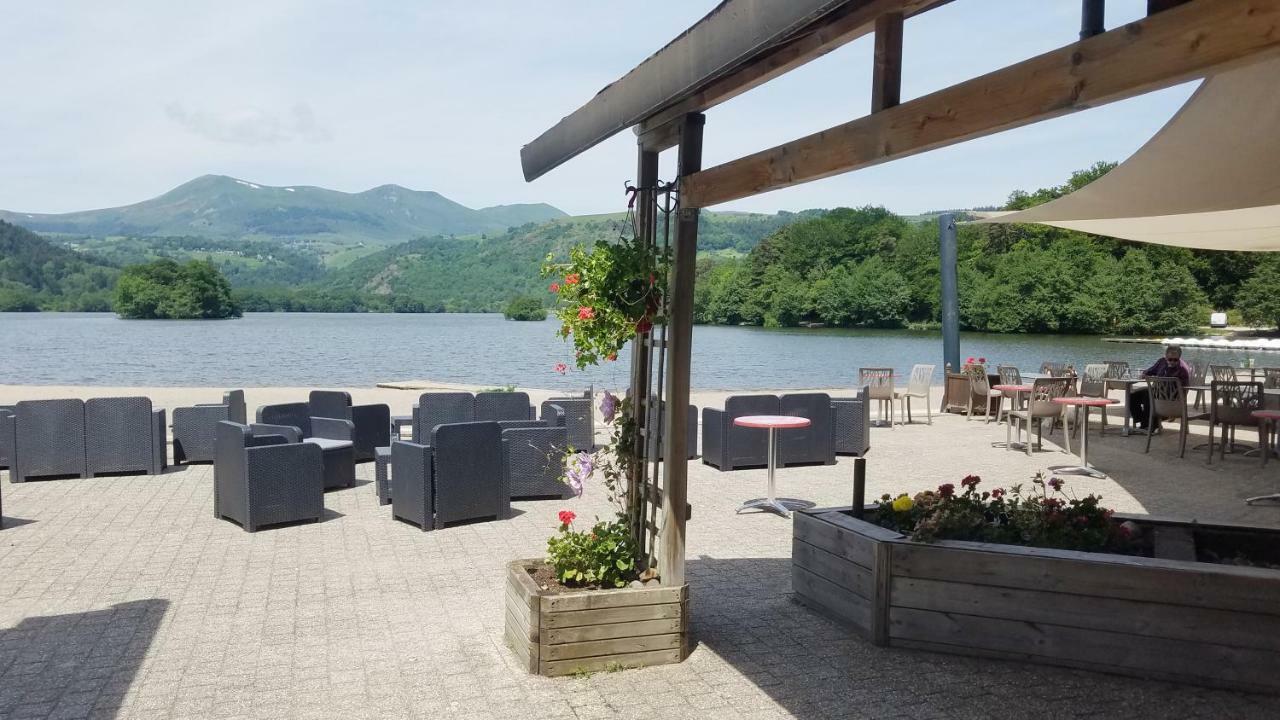 Hotel Domaine Du Lac Chambon Murol Eksteriør billede
